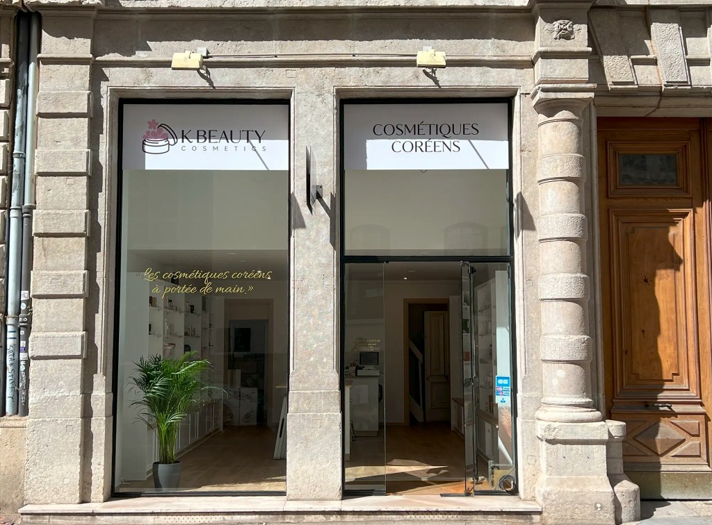 Devanture de la boutique K Beauty Cosmetics à Lyon 2